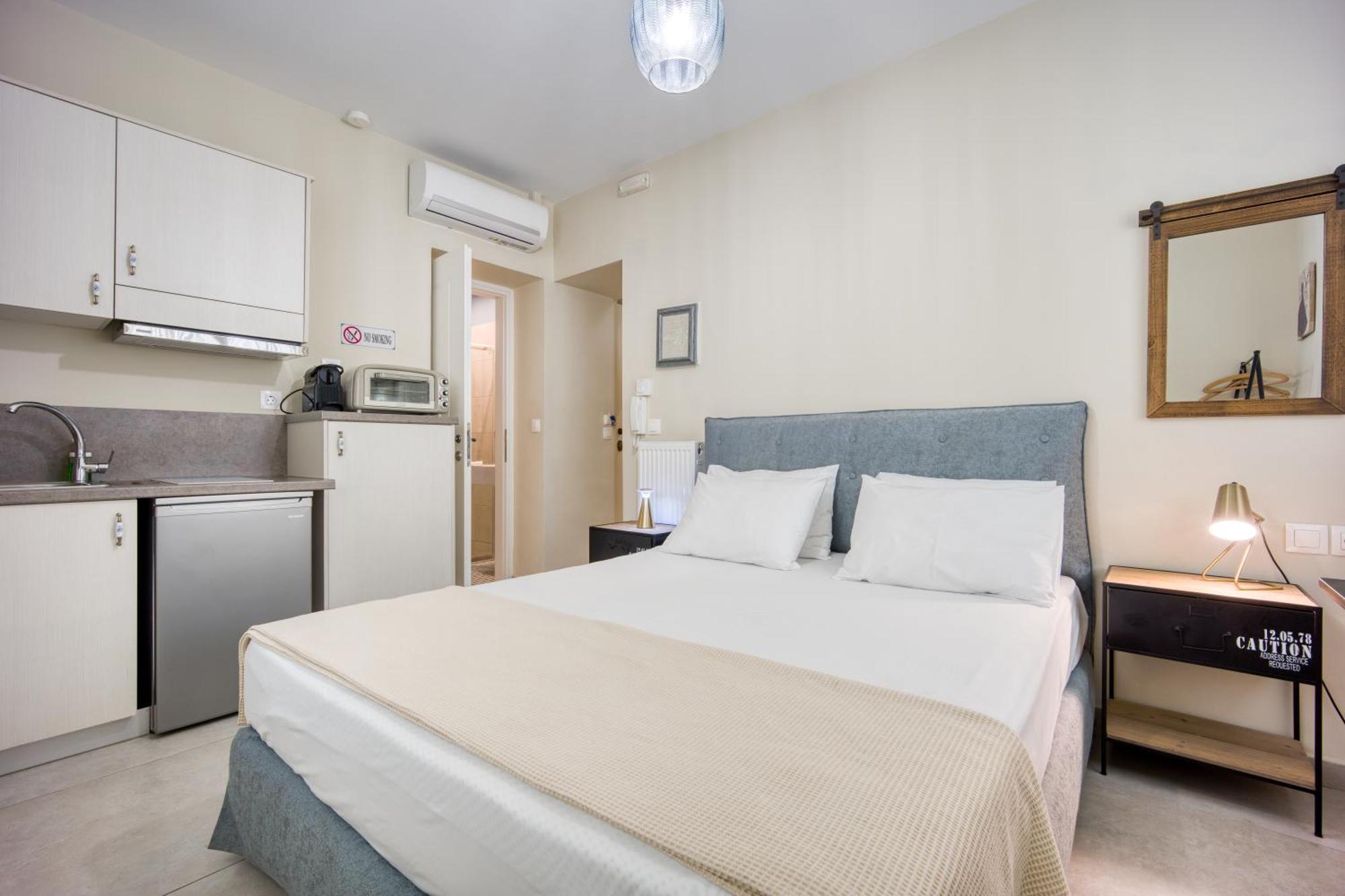 Bentzi...Boutique Apartment 1, Classic Double With Kitchenette, 2 Guests Aten Exteriör bild