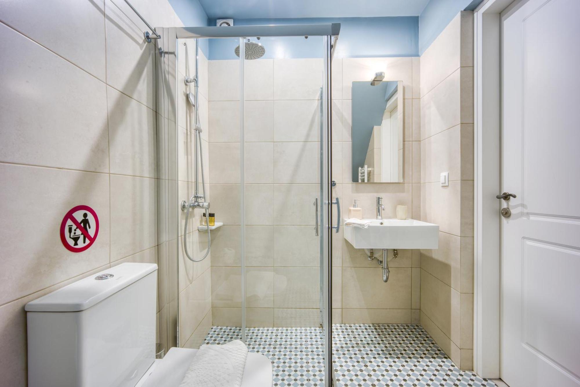 Bentzi...Boutique Apartment 1, Classic Double With Kitchenette, 2 Guests Aten Exteriör bild