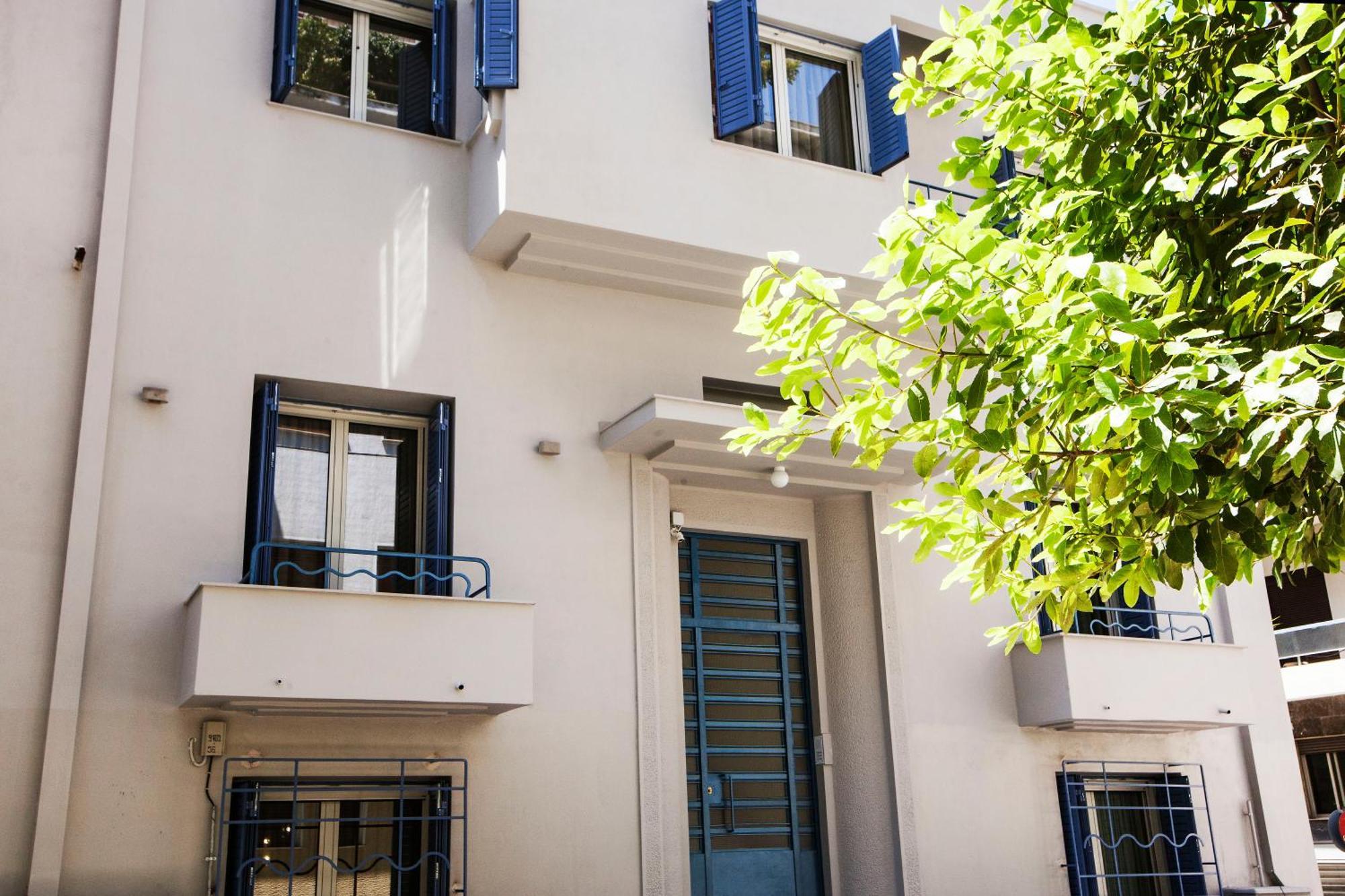 Bentzi...Boutique Apartment 1, Classic Double With Kitchenette, 2 Guests Aten Exteriör bild