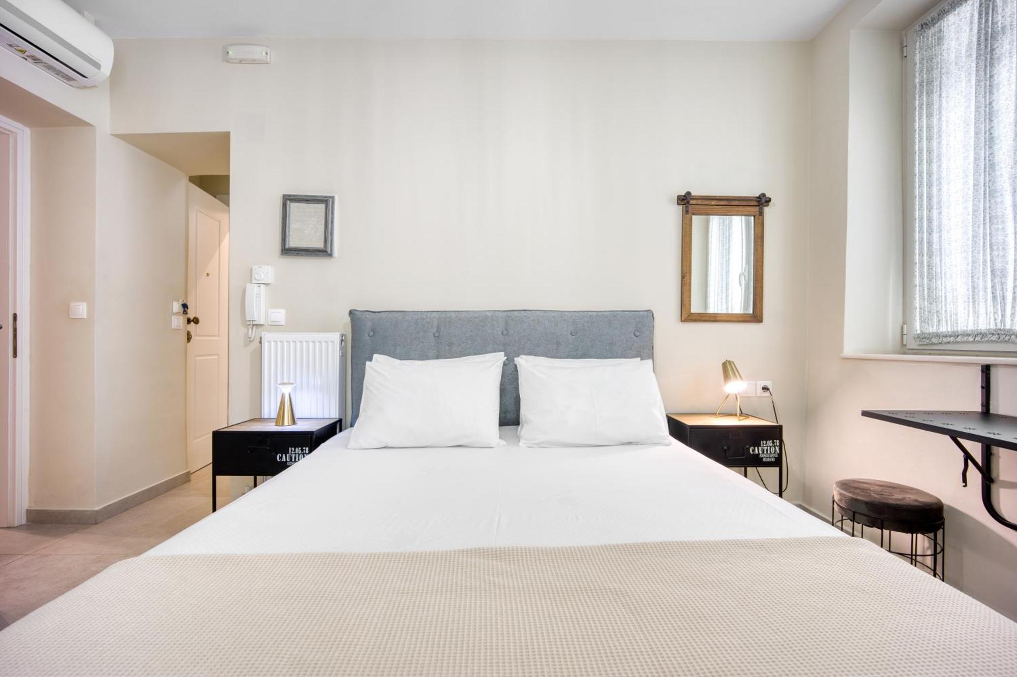 Bentzi...Boutique Apartment 1, Classic Double With Kitchenette, 2 Guests Aten Exteriör bild